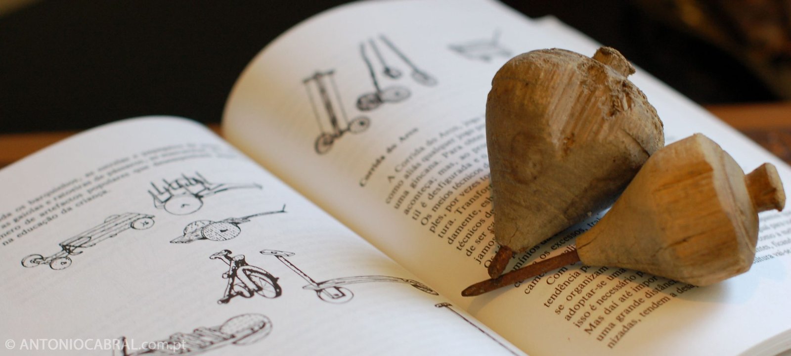 Jogos populares infantis (pião)