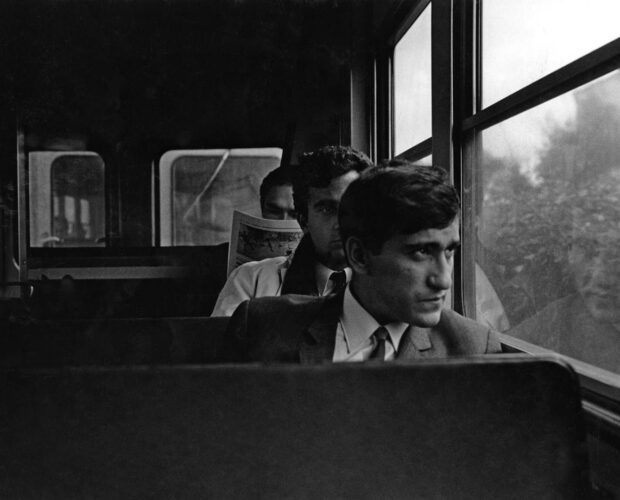 No comboio. Da série Portugal (1968-69), por Neal Slavin