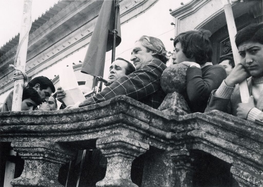 Comemorações do 1.º de Maio de 1974 em Vila Real (Foto Macário)